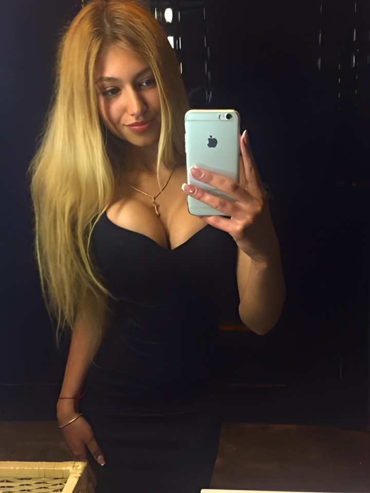 Кира привлекальеная девушка из Жуковка цена от 4000 руб