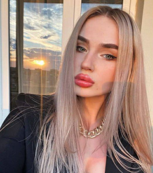 Эмилия привлекальеная девушка из Жуковка цена от 4000 руб