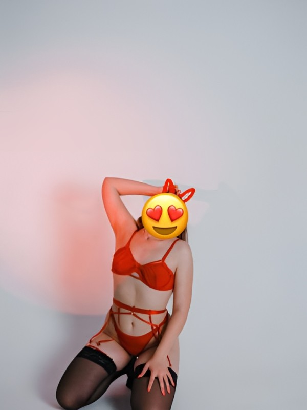 Амина привлекательная девушка из Жуковка цена от 3000 руб