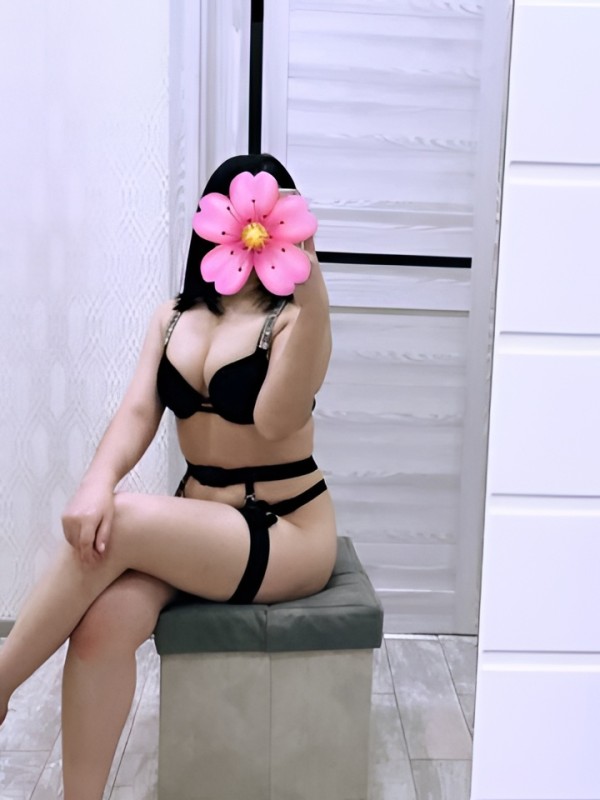 Дина привлекательная девушка из Жуковка цена от 4000 руб