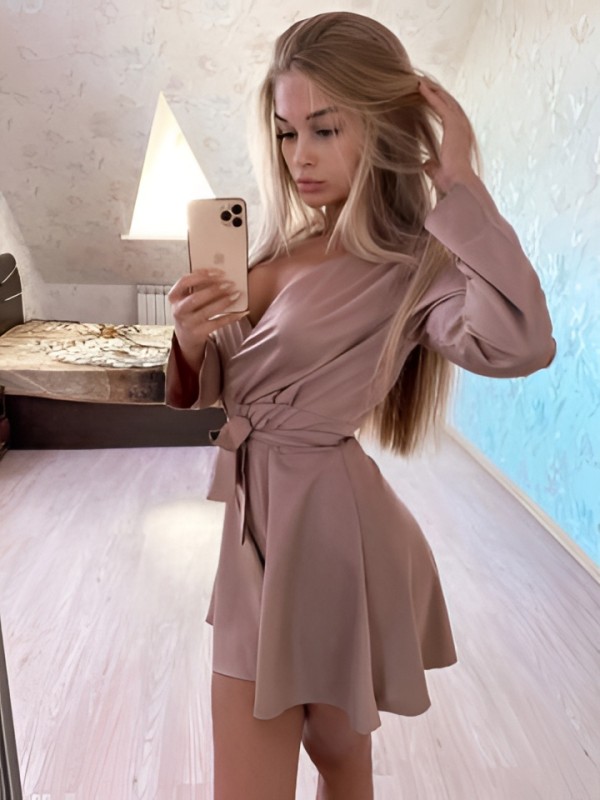 Леся привлекательная девушка из Жуковка цена от 5000 руб