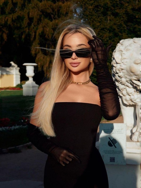 Юлия привлекательная девушка из Жуковка цена от 4000 руб